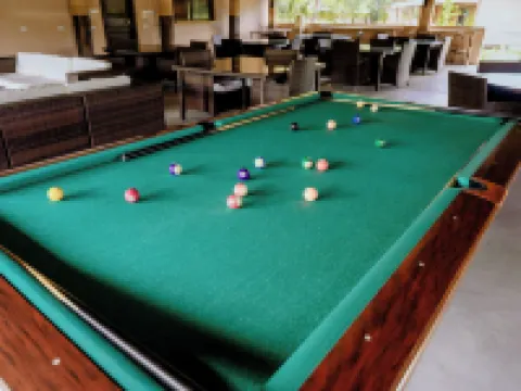 ซิกเนเจอร์ คอลเลกชัน บาย เอท คอนติเนนต์ส, มาเฟีย ไอส์แลนด์ โรงแรมในมาเฟีย