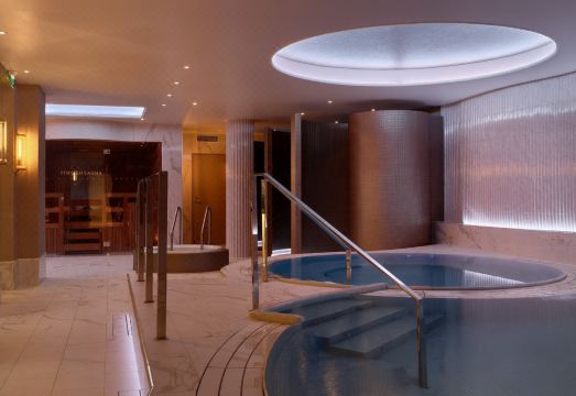 월도프 아스토리아 헬싱키 객실 내 사우나