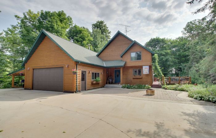 Pokegama Lake Vacation Rental w/ Shared Boat Dock!