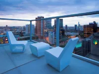 Urban Residences Rotterdam Отели рядом с достопримечательностью «Фуд-корт Market Hall»