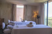 Mr & MRS Smith Raas Chhatrasagar - spa