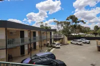 Bendigo Motor Inn - parkir