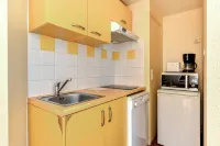 คลับรีสอร์ทเบลัมบรา กรูยสซาน - เลส์ อายกวาด