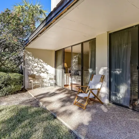 Pet Friendly 2 Bedroom Villa w/ Pool - Captain's Court