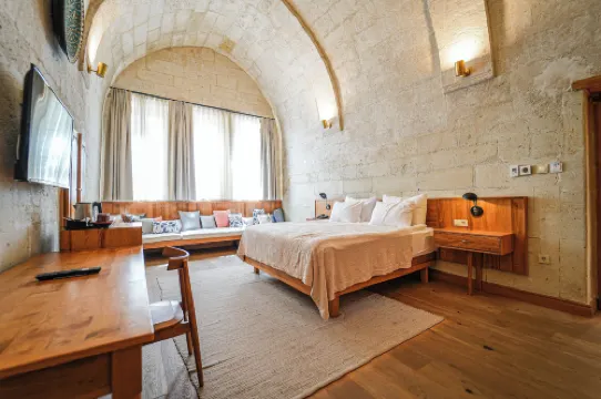 SEDİRLİ Konak Hotel