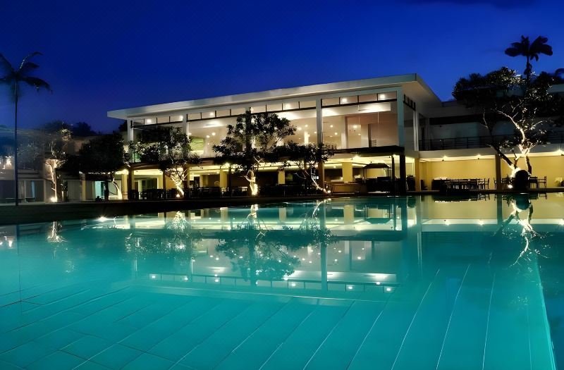 Pegasus Reef - A Beach Resort in Colombo photo 2