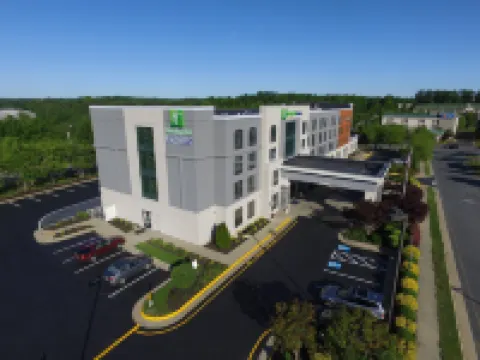 Holiday Inn Express QUANTICO - STAFFORD by IHG Hotels in Garrisonville