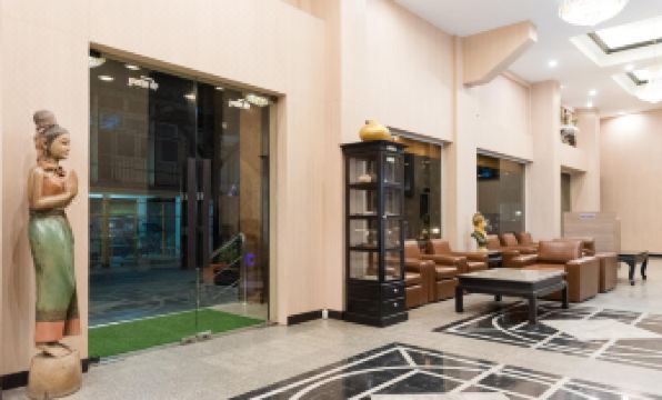 Bangkok Loft @ Nana Station