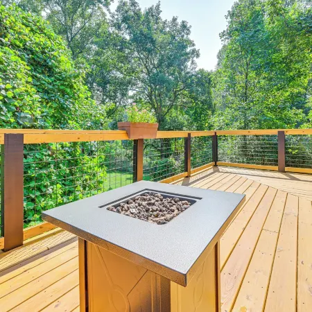 Cabin w/ Fire Pit - 7 Mi to Downtown Carrollton!