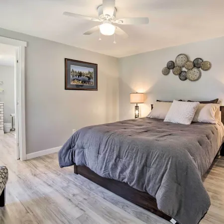 Cozy Ashton Abode w/ Yard - Near Park & Pool!