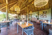 Buffalo Ridge Safari Lodge - breakfast