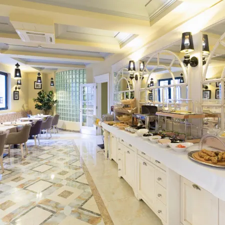 Xenon Hotel & Spa