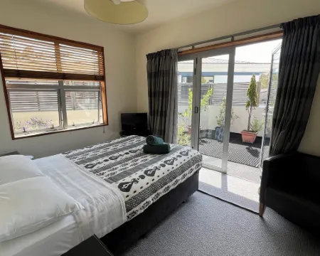 ออนท็อป อพาร์ทเม้นท์ & โฮสเทลแบ็คแพ็คเกอร์ โรงแรมในดันเนดิน