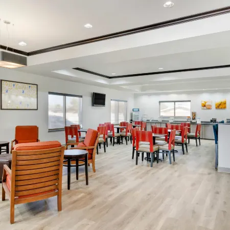 Comfort Suites