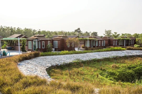 รูปภาพของพริ้วลมชมน้ำ