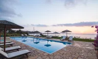 Kyparissia Blue Boutique Hotel - Beach