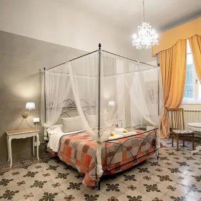 Residenza Centro Storico Hotels near Guinigi Tower