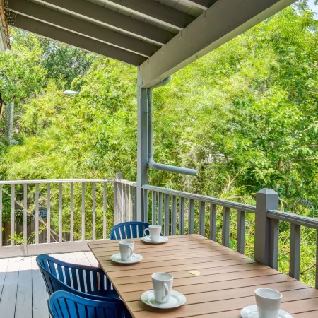 Colonial Quarter Hideaway With Modern Comforts & Balcony - Near the Beach