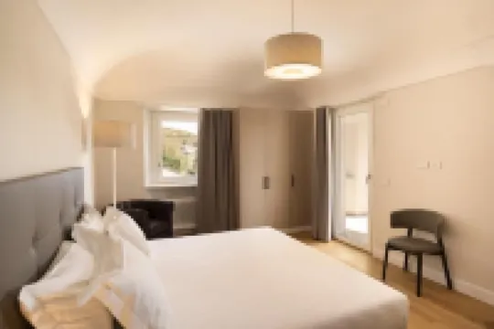 วีเนีย เรเลส์ โรงแรมใน