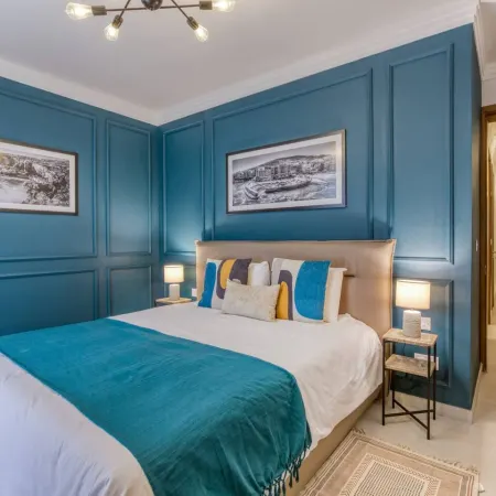 Designer Apartment Near Seafront Balcony Patio