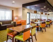 Comfort Inn - parking