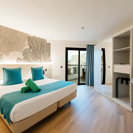 001 Higos Beach Boutique Singular Hotel Residence