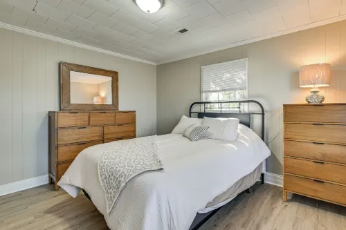 2 Mi to Uptown Lexington: Pet-friendly Getaway! - Homestays