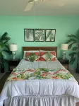 Charming beach front condo, Freeport ,Coral Beach, with AC/WiFi, salon/spa, pool - 2 estrellas