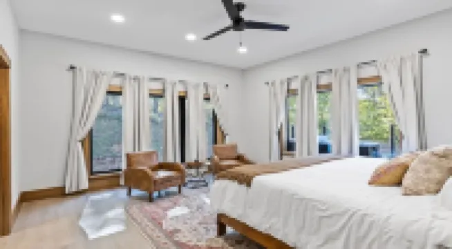 Lazaj Luxury Lodge With Saltwater Heated Pool