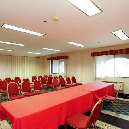 Extended Studio Hotel Ontario