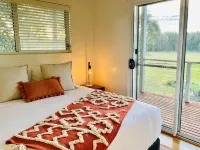 Emma's Cottage Vineyard Hotels in Lovedale