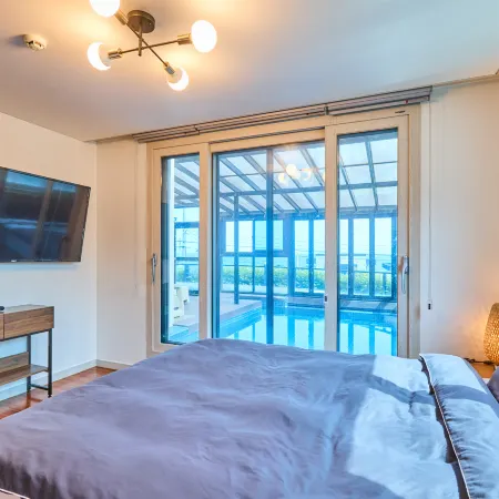 Pohang Uni Pool Villa Pension