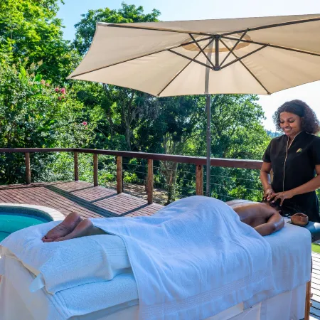 Bushbaby Valley Lodge
