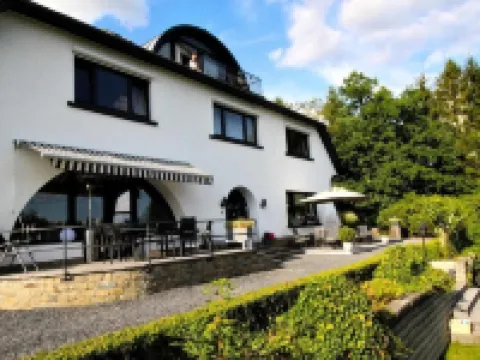 Les Alisiers Hotels in Houffalize