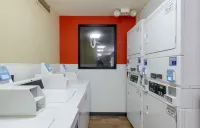 Extended Stay America Select Suites - Atlanta - Buckhead - 駐車場