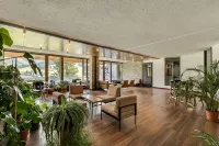 Studio Blue Petit - Happy Rentals