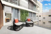 Collins Court South Beach - Beach