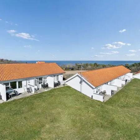 "Roger" - 400m from the Sea