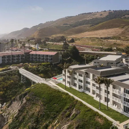Pismo Lighthouse Suites