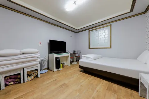 Windsor Royal Hotel - Bãi đậu xe