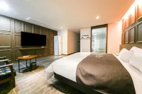 Boeun Malti Self Check-in Motel โรงแรมใกล้วัด Beobjusa Temple