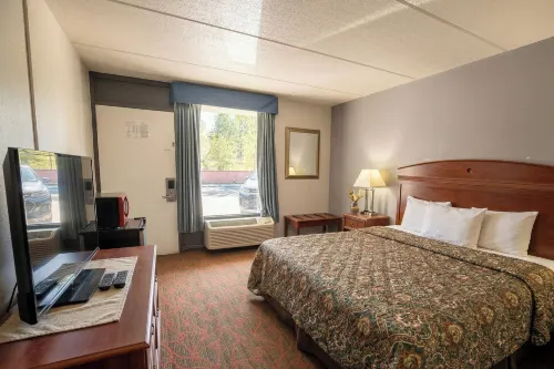 8 Inn by Capital O Americus US 19