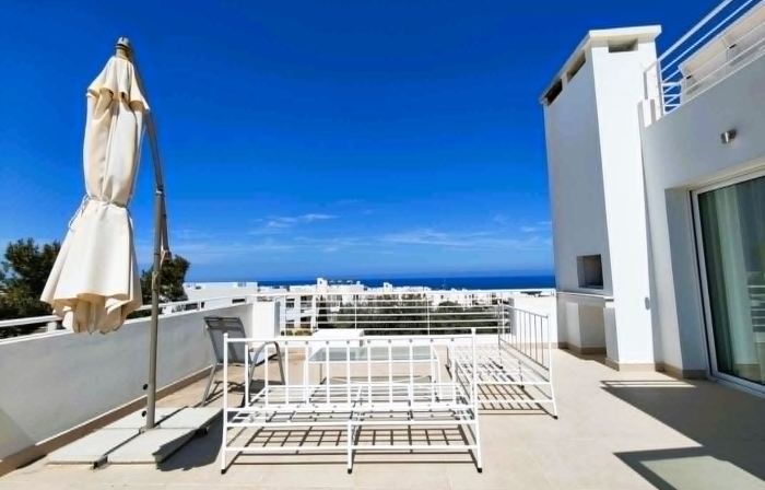 4-Bed Villa Private Pool and Ocean Views