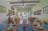 Fort Recovery Beachfront Villa & Suites Hotel - breakfast