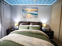 Luxury 2-Bedroom Apartment Near or Tambo with Private Garden & Heated Pool Hotels in Benoni