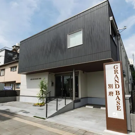 Grand Base Beppu Ekihigashi