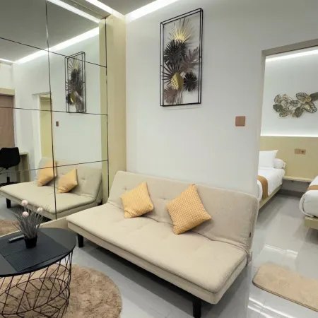 D’Mangkuyudan Luxury Guest House