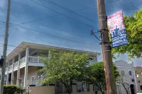 Prime downtown location, luxury condo getaway