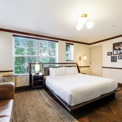 Jefferson Hotel Hotels near Riverside Park