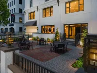 Residence Inn Atlanta Midtown/Peachtree at 17th Hotels near High Museum of Art
